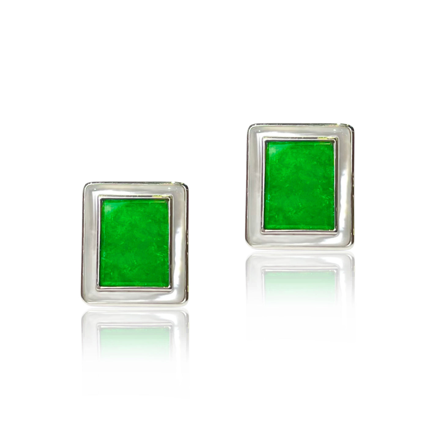JADEITE EARRINGS IN 18K WHITE GOLD AND MOTHER OF PEARL
