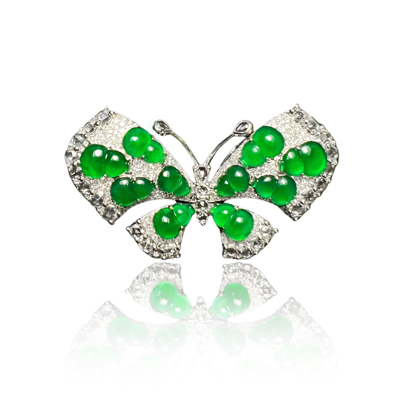 Butterfly jadeite brooch in 18k white gold with white sapphire and diamond