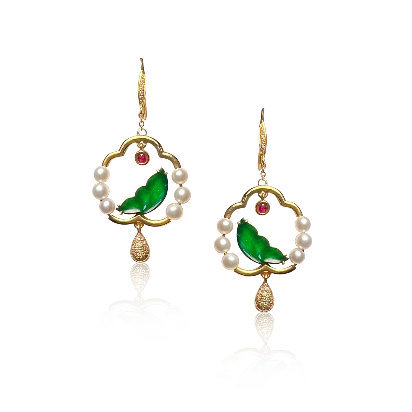 UCHIWA (TRADITIONAL FAN) JADEITE Earrings in 18k Yellow gold and ruby