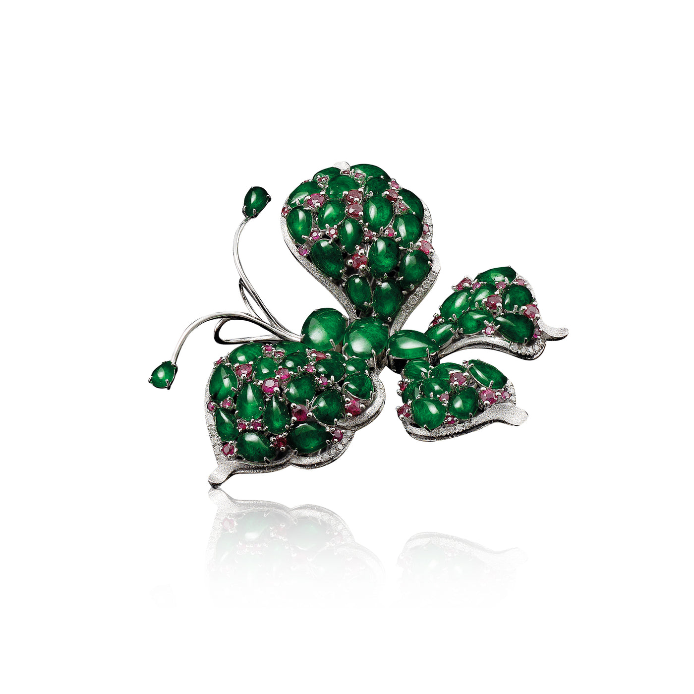 Butterfly jadeite brooch in 18k white gold with diamond and ruby