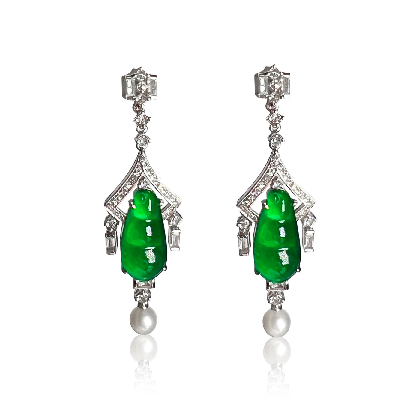 jadeite sweet bean earrings in 18K white gold with diamonds and pearl